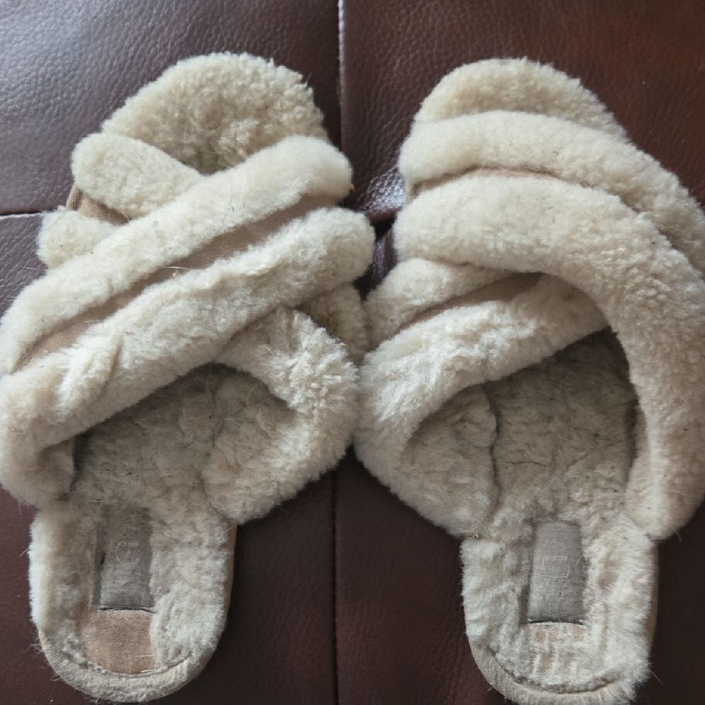 UGG Scuffita Cozy Cream Women's Slippers